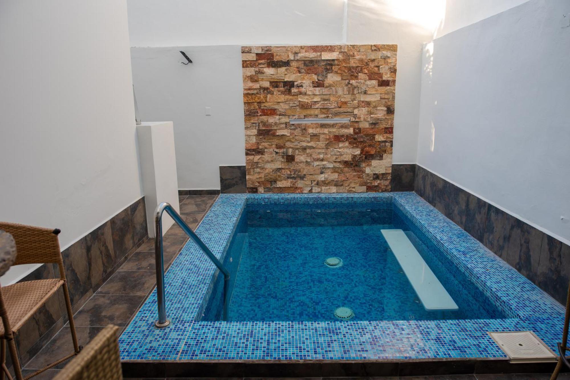 2Br-3Ba Condo Block From Beach W Rooftop Jacuzzi Mazatlán Eksteriør bilde